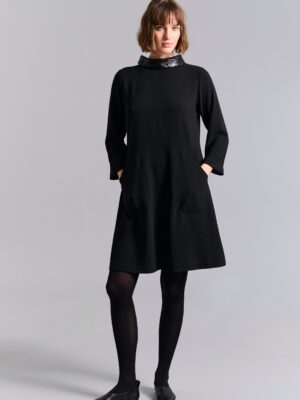 14905 Jurk met Kraag Nima Crepe Black